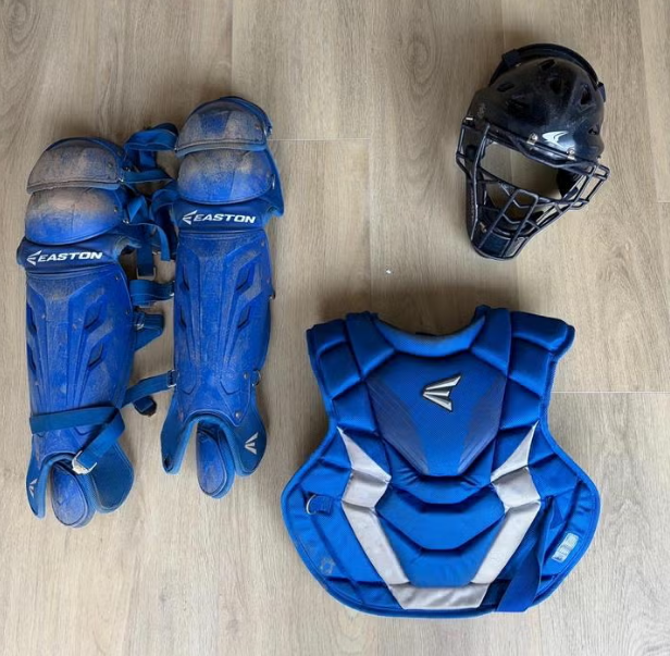 Catcher-set: helm + borstplaat + scheenbeschermers